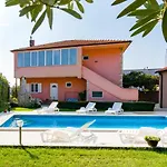 Apartamento Jere-2 By Interhome Pula
