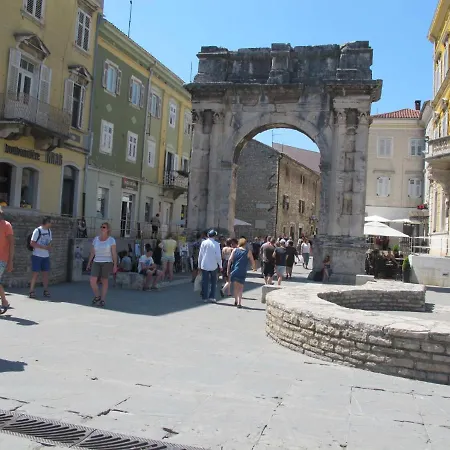 Jere-2 By Interhome Apartament Pula